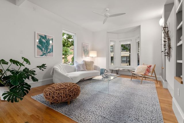 54 Sacramento 2, Cambridge, MA 02138