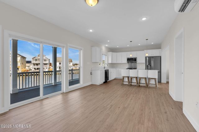 42 Carlyle Drive, Bayville, NJ 08721