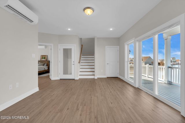 42 Carlyle Drive, Bayville, NJ 08721