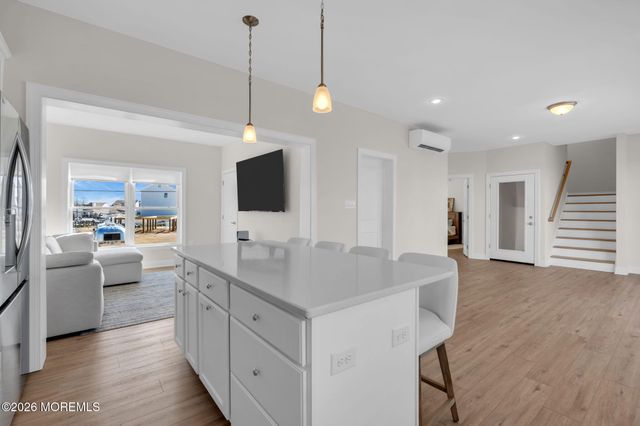 42 Carlyle Drive, Bayville, NJ 08721