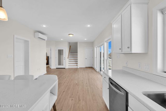 42 Carlyle Drive, Bayville, NJ 08721