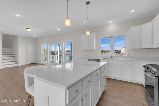 42 Carlyle Drive, Bayville, NJ 08721