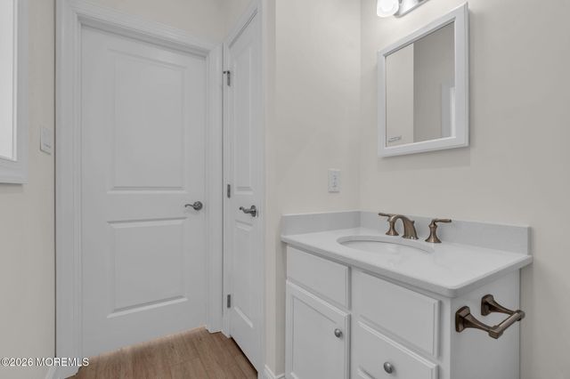 42 Carlyle Drive, Bayville, NJ 08721