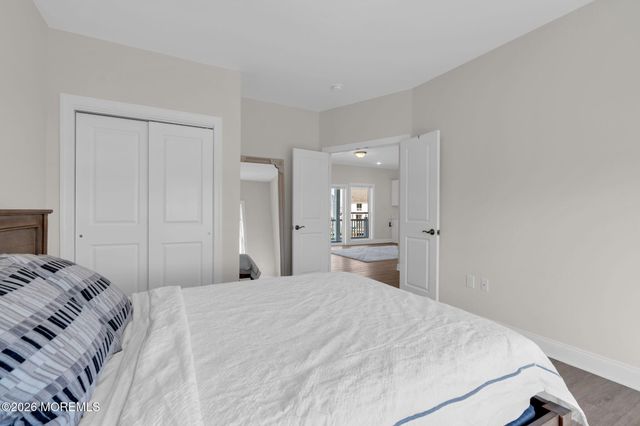 42 Carlyle Drive, Bayville, NJ 08721