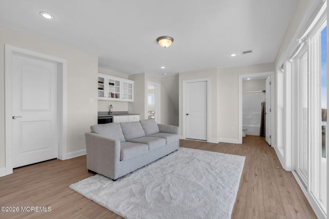 42 Carlyle Drive, Bayville, NJ 08721