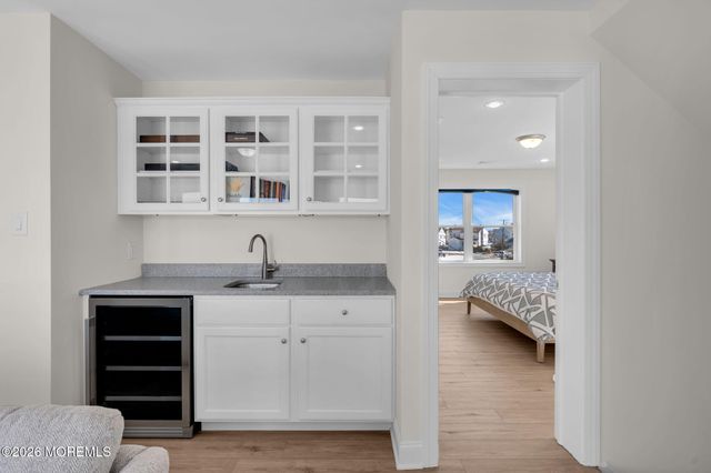 42 Carlyle Drive, Bayville, NJ 08721