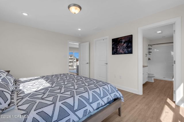 42 Carlyle Drive, Bayville, NJ 08721