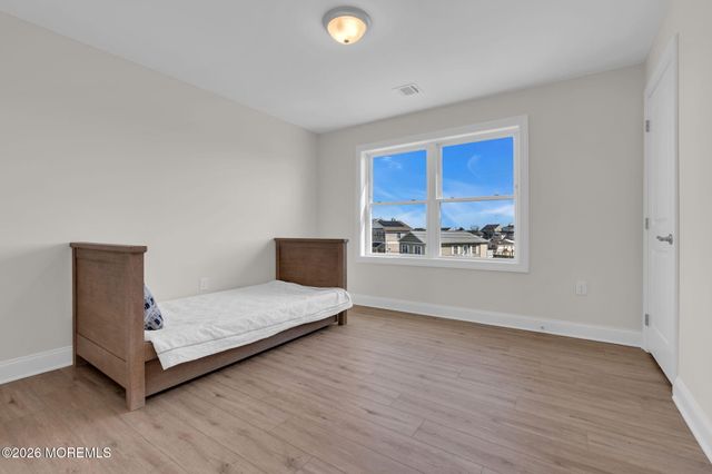 42 Carlyle Drive, Bayville, NJ 08721