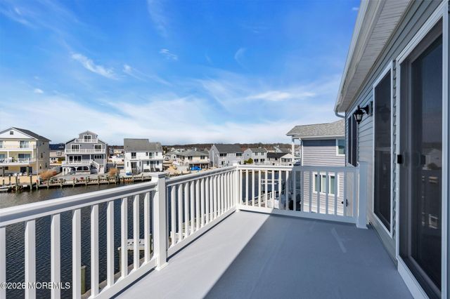 42 Carlyle Drive, Bayville, NJ 08721