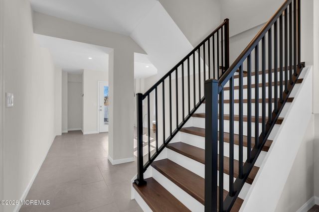 42 Carlyle Drive, Bayville, NJ 08721