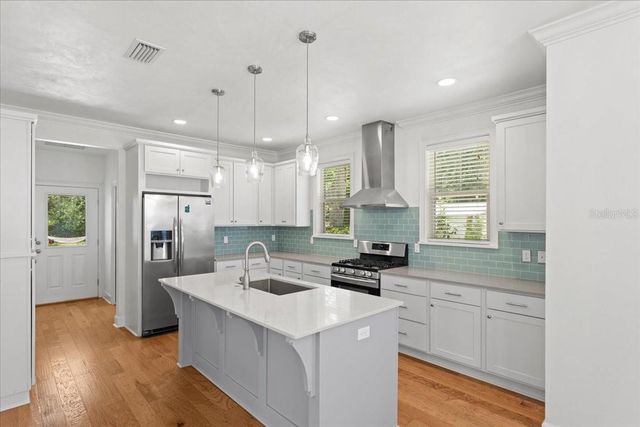619 NW 3RD STREET, Gainesville, FL 32601