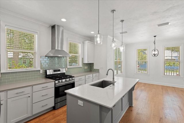 619 NW 3RD STREET, Gainesville, FL 32601