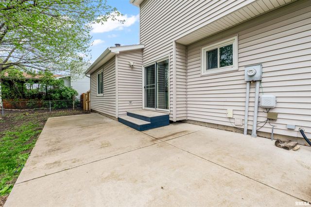 105 Colchester Drive, Normal, IL 61761