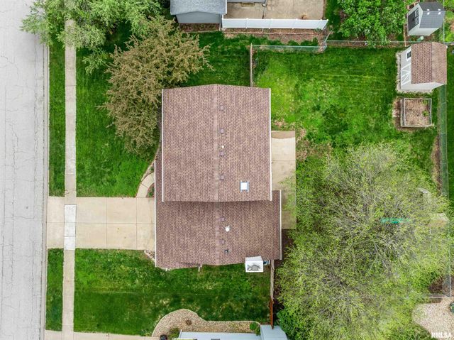 105 Colchester Drive, Normal, IL 61761