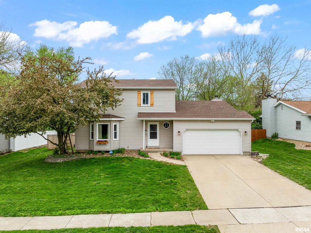 105 Colchester Drive, Normal, IL 61761