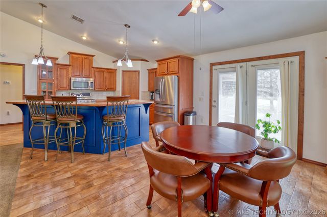 53 Island View, Eufaula, OK 74432