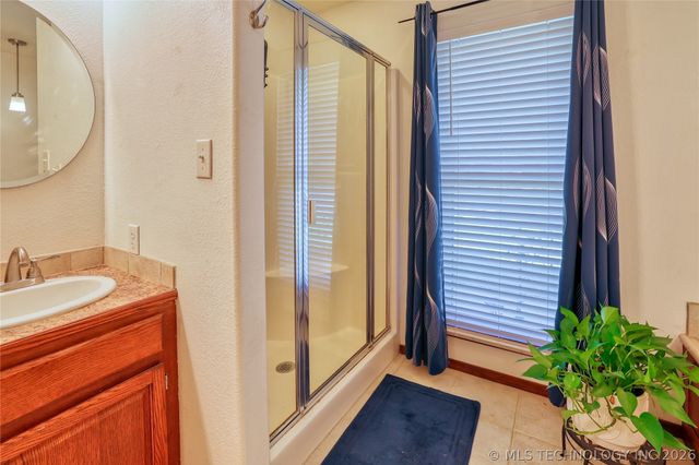 53 Island View, Eufaula, OK 74432