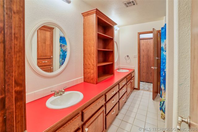 53 Island View, Eufaula, OK 74432