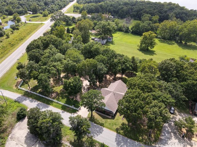 53 Island View, Eufaula, OK 74432