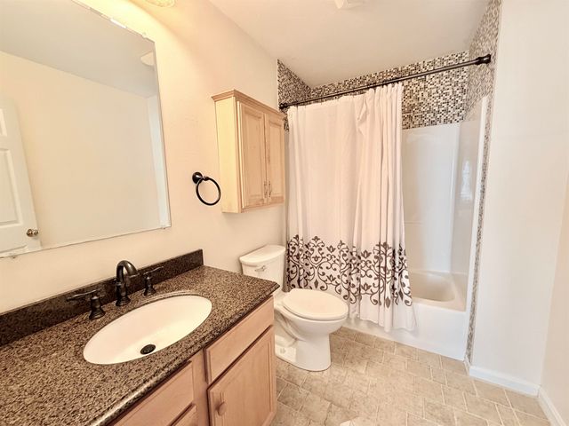 4 Prince Lane, Raymond, NH 03077