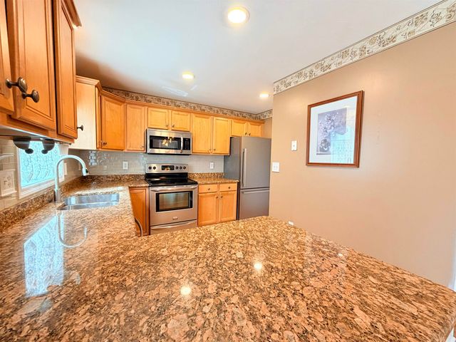 4 Prince Lane, Raymond, NH 03077
