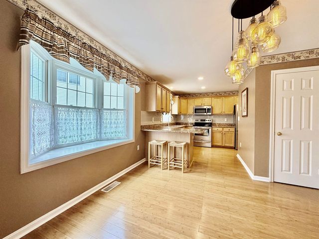 4 Prince Lane, Raymond, NH 03077