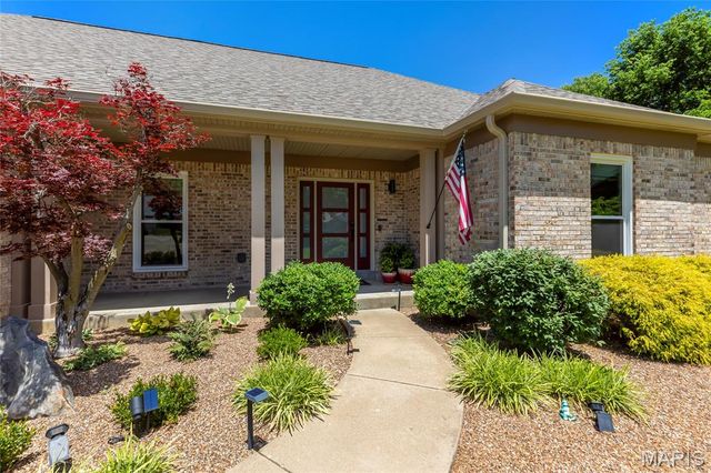 42 Clarksburg Court, Weldon Spring, MO 63304
