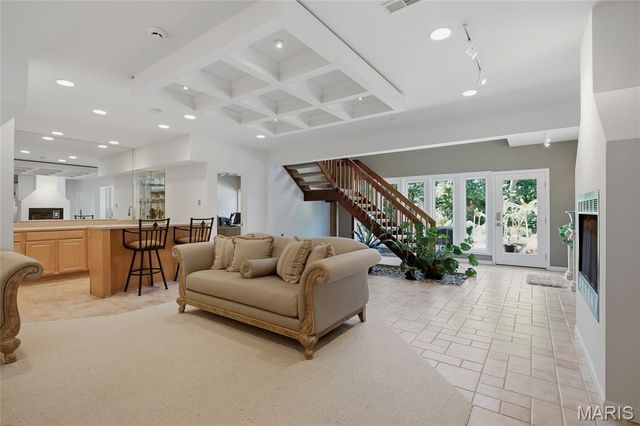 42 Clarksburg Court, Weldon Spring, MO 63304