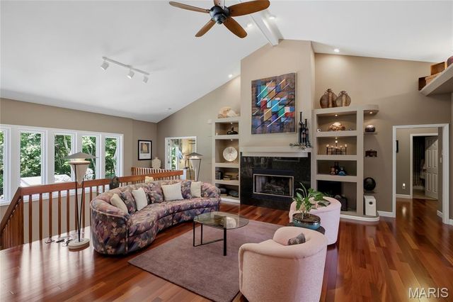 42 Clarksburg Court, Weldon Spring, MO 63304