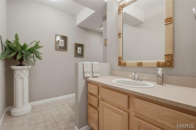 42 Clarksburg Court, Weldon Spring, MO 63304