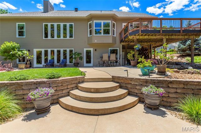 42 Clarksburg Court, Weldon Spring, MO 63304