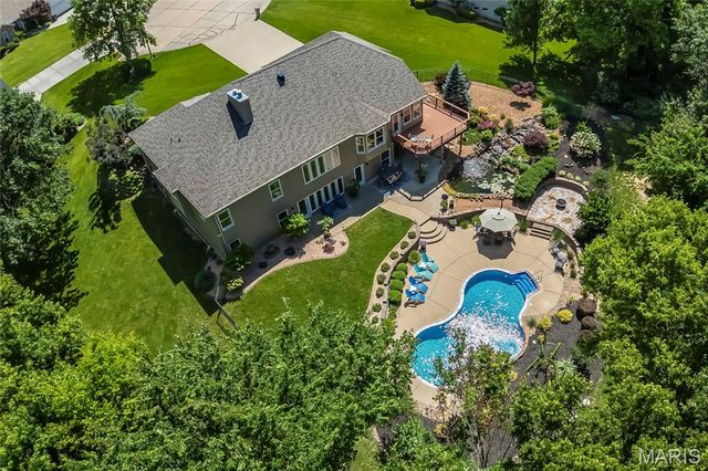 42 Clarksburg Court, Weldon Spring, MO 63304