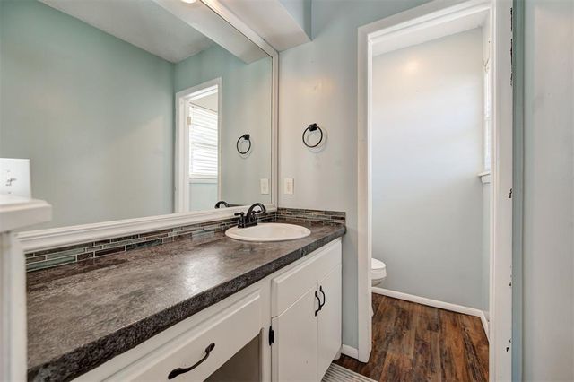 743 W Juniper Drive, Mustang, OK 73064