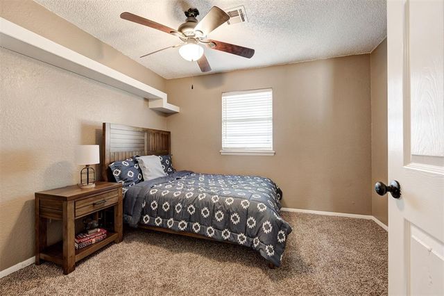 743 W Juniper Drive, Mustang, OK 73064