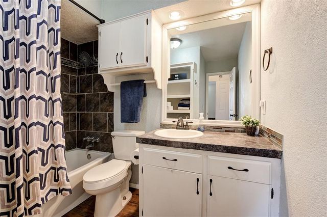 743 W Juniper Drive, Mustang, OK 73064