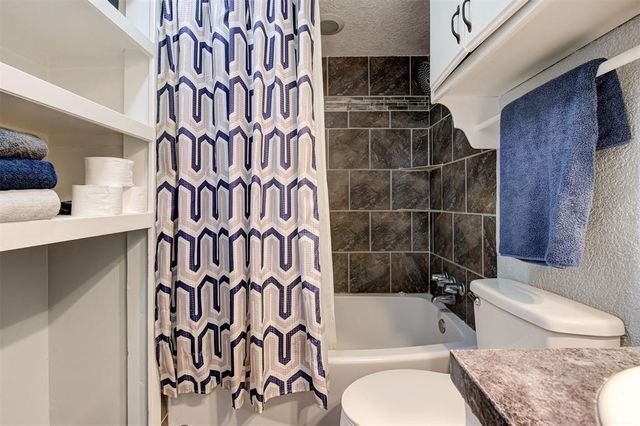 743 W Juniper Drive, Mustang, OK 73064