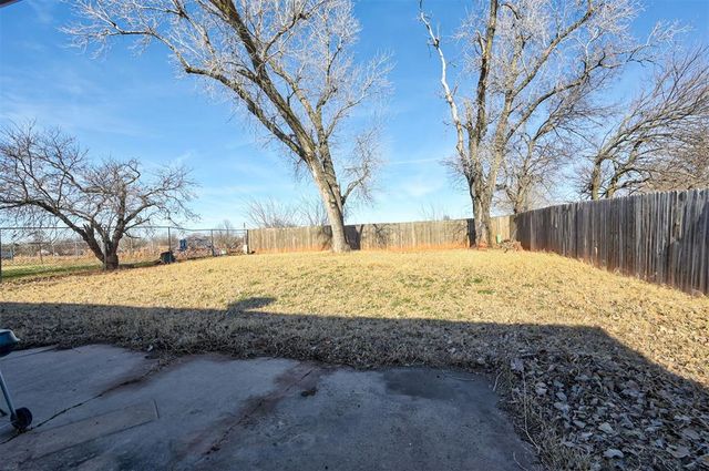 743 W Juniper Drive, Mustang, OK 73064