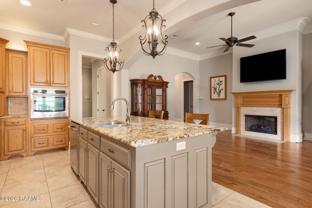 221 Ardenwood Drive, Lafayette, LA 70508