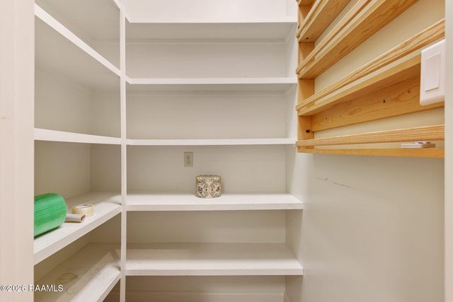 221 Ardenwood Drive, Lafayette, LA 70508