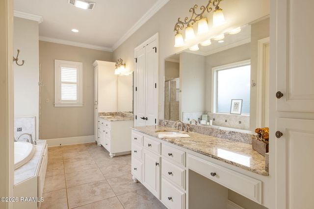 221 Ardenwood Drive, Lafayette, LA 70508