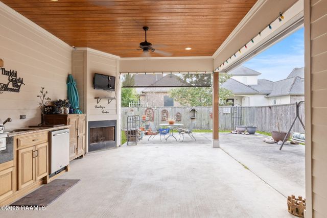 221 Ardenwood Drive, Lafayette, LA 70508