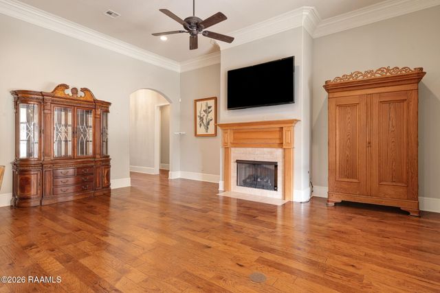 221 Ardenwood Drive, Lafayette, LA 70508