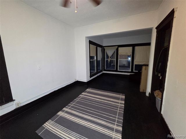 253 Grove Street, Highland Park, MI 48203