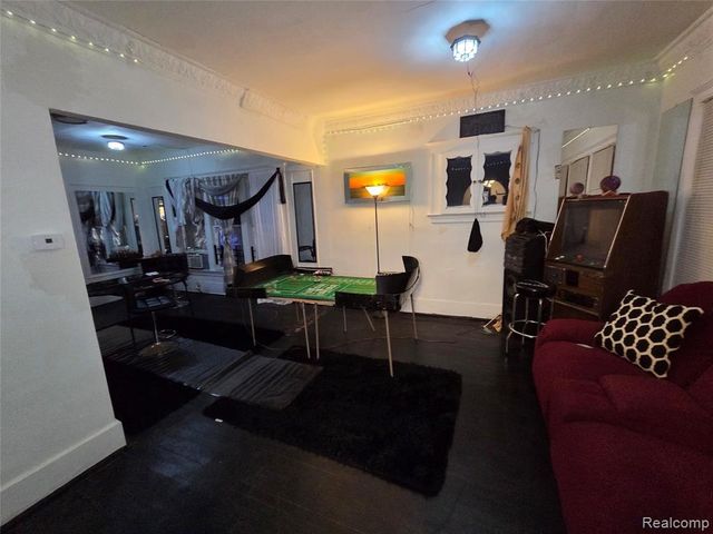 253 Grove Street, Highland Park, MI 48203