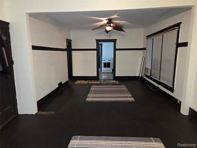 253 Grove Street, Highland Park, MI 48203