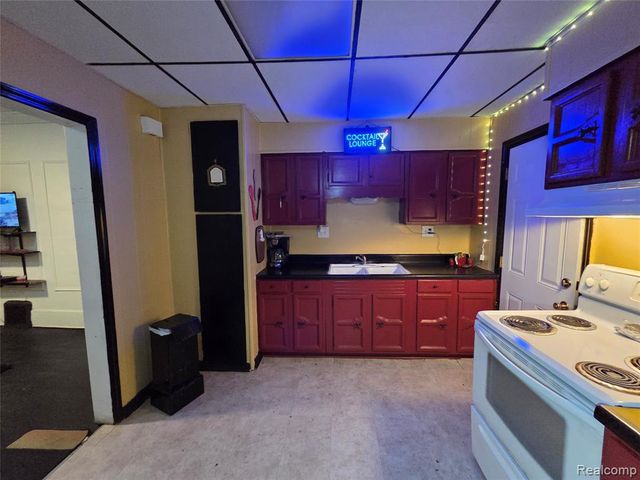 253 Grove Street, Highland Park, MI 48203