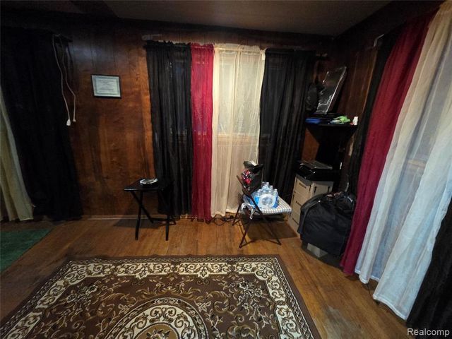 253 Grove Street, Highland Park, MI 48203