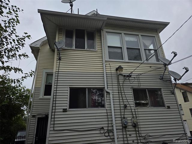 253 Grove Street, Highland Park, MI 48203