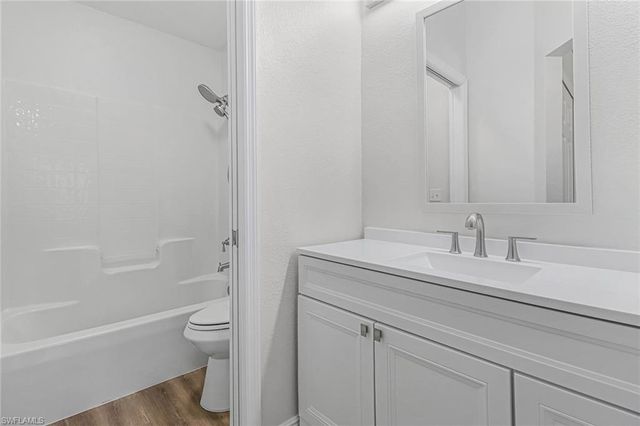 2921 2nd AVE SE, Naples, FL 34117