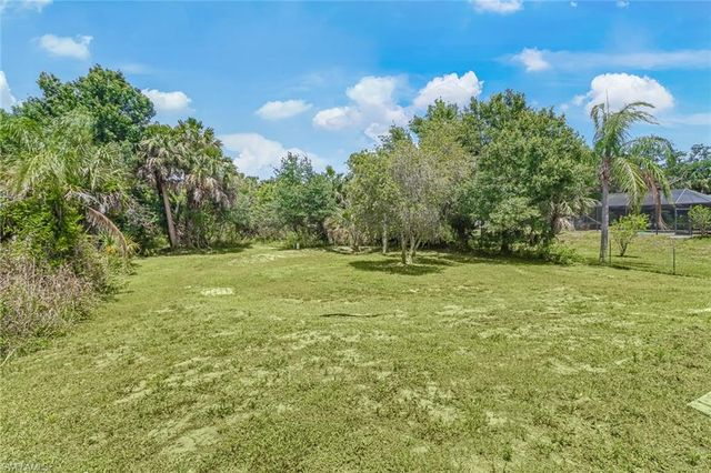 2921 2nd AVE SE, Naples, FL 34117